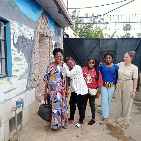First Point Arusha Hostel Buitenkant foto